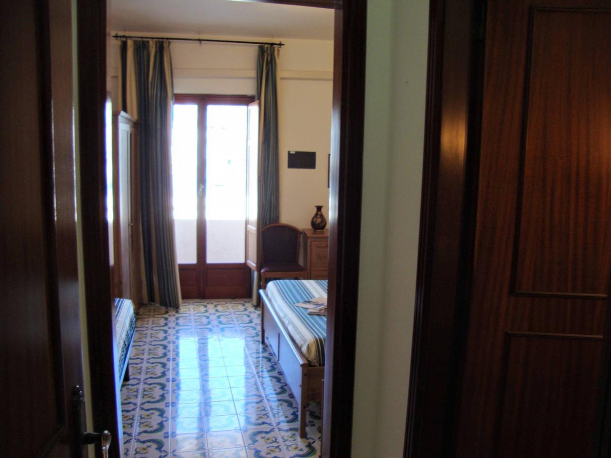 Hotel Conte - S. Angelo Bay 塞拉拉丰塔纳 外观 照片